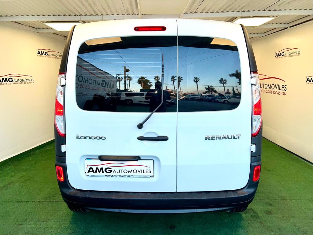 "RENAULT-KANGOO COMBI 5 PLAZAS 1.5 DCI 90CV"