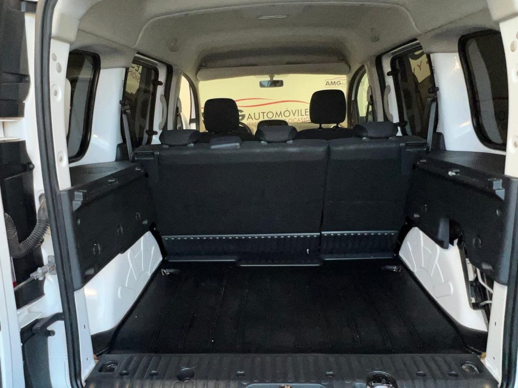 "RENAULT-KANGOO COMBI 5 PLAZAS 1.5 DCI 90CV"