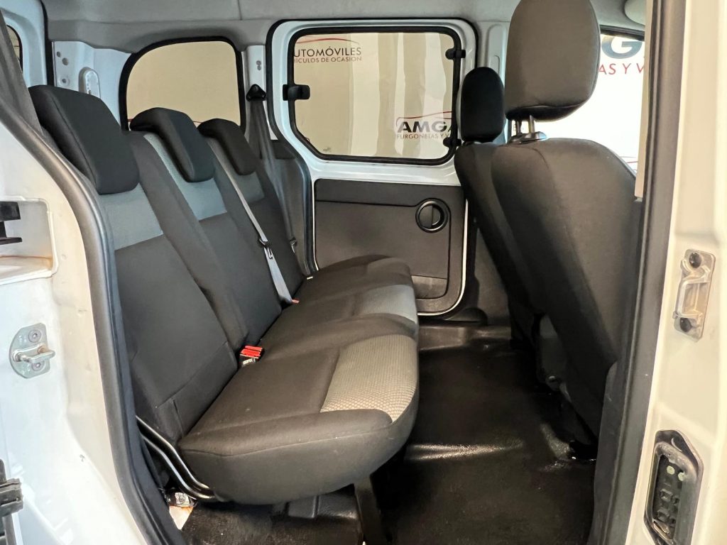 "RENAULT-KANGOO COMBI 5 PLAZAS 1.5 DCI 90CV"